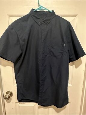 Short Sleeve Button-Down Shirt in Navy - Unbranded